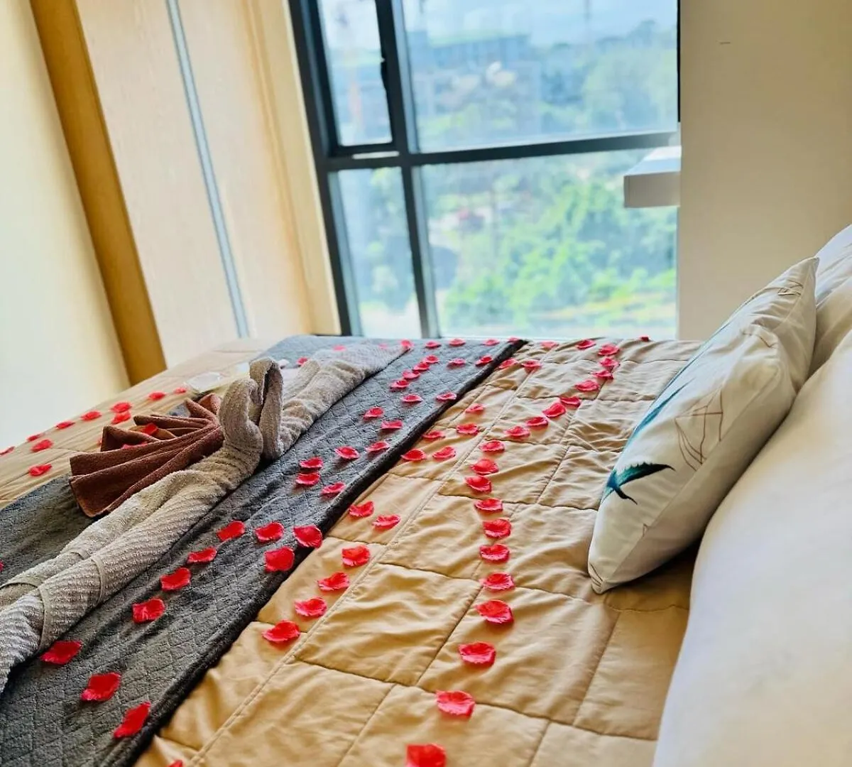 Cozy Viceroy 1Br, Walk To Venice Mall Manila 0*,