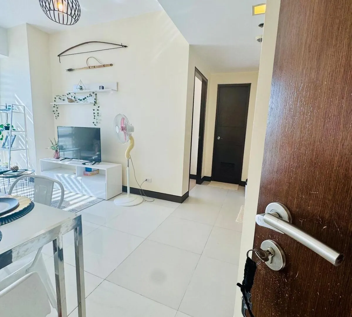 Cozy Viceroy 1Br, Walk To Venice Mall Manila Philippines