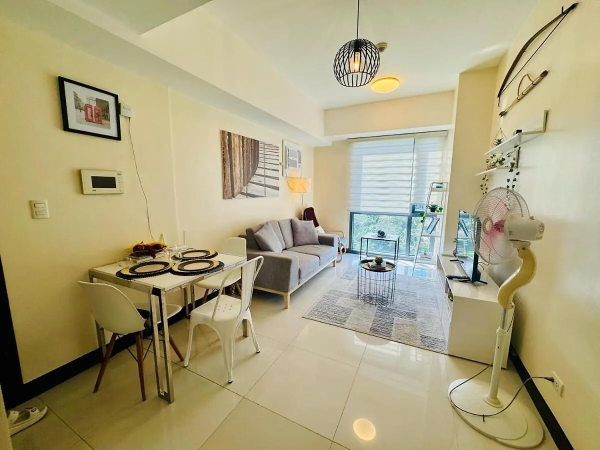 Apartment Cozy Viceroy 1Br, Walk To Venice Mall Manila